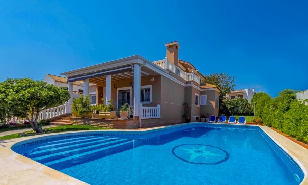 Sale - Finca Country Property -
Torrevieja