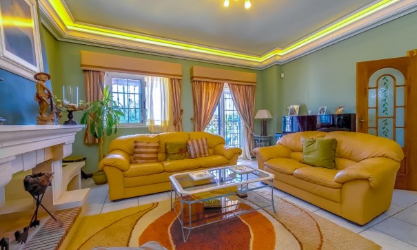 Sale - Finca Country Property -
Torrevieja