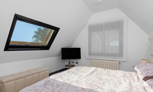 Sale - Detached Villa -
San Juan de Alicante - Frank Espinós