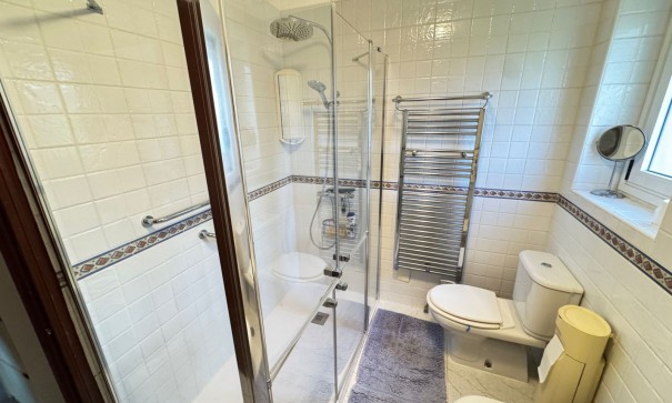 Resale - Freistehende Villa -
Cabo Roig