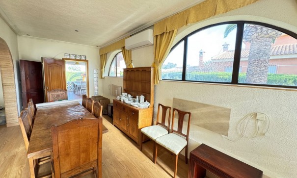 Resale - Freistehende Villa -
Cabo Roig