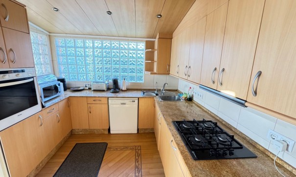 Resale - Freistehende Villa -
Cabo Roig