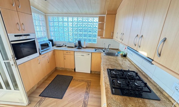 Resale - Freistehende Villa -
Cabo Roig