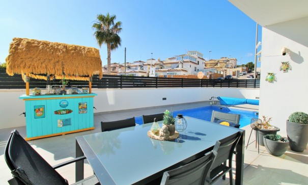 Resale - Freistehende Villa -
Villamartín