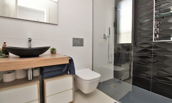 Resale - Freistehende Villa -
Villamartín