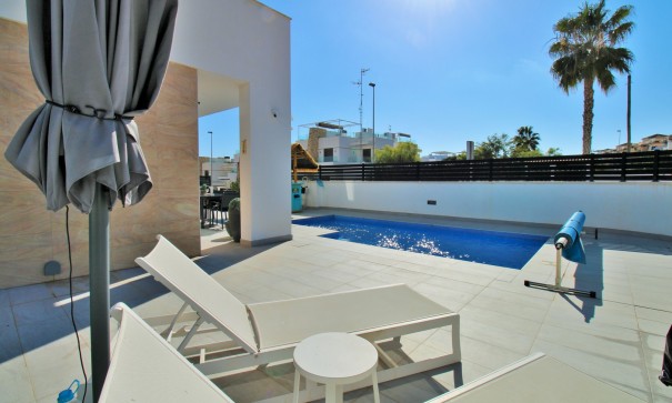 Resale - Freistehende Villa -
Villamartín