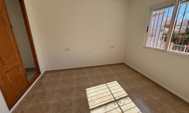 Sale - Detached Villa -
Algorfa - Montemar