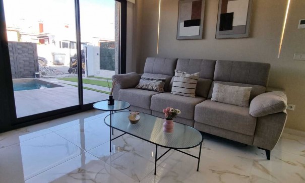 Resale - Freistehende Villa -
Los Montesinos