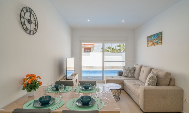 Sprzedaż - Willa w zabudowie bliźniaczej -
Avileses