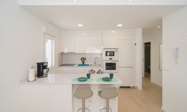 Sprzedaż - Willa w zabudowie bliźniaczej -
Avileses