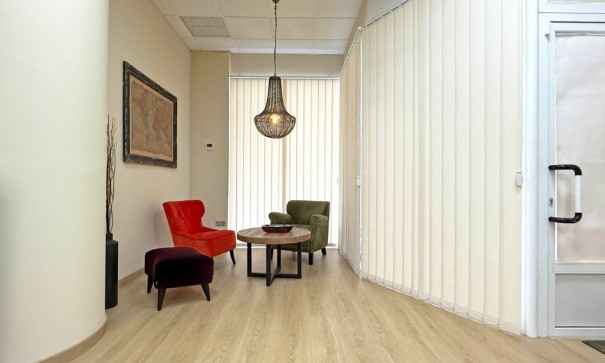 Videresalg - Kommerciel -
Torrevieja