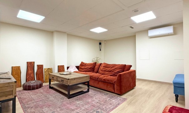 Videresalg - Kommerciel -
Torrevieja