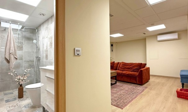 Videresalg - Kommerciel -
Torrevieja