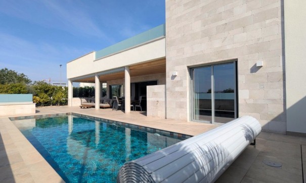 Sprzedaż - Willa wolnostojąca -
Benijofar