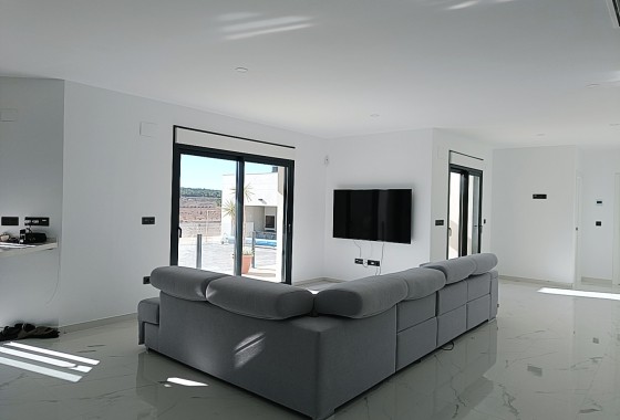 Obra Nueva - Chalet Independiente -
Pinoso