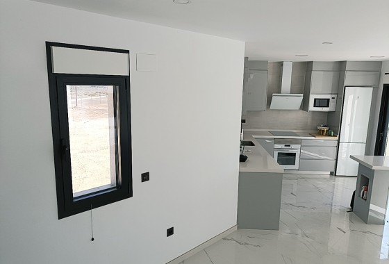 Obra Nueva - Chalet Independiente -
Pinoso