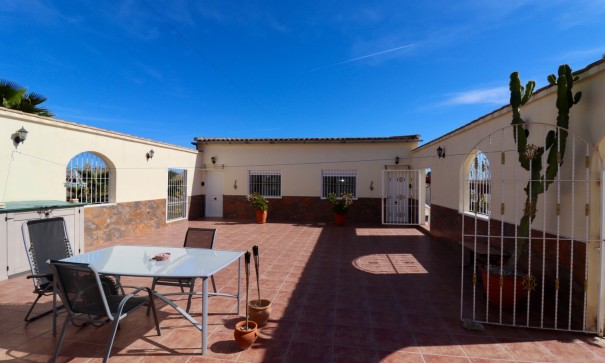 Resale - Finca Landgut -
Catral