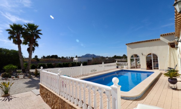 Resale - Finca Landgut -
Catral