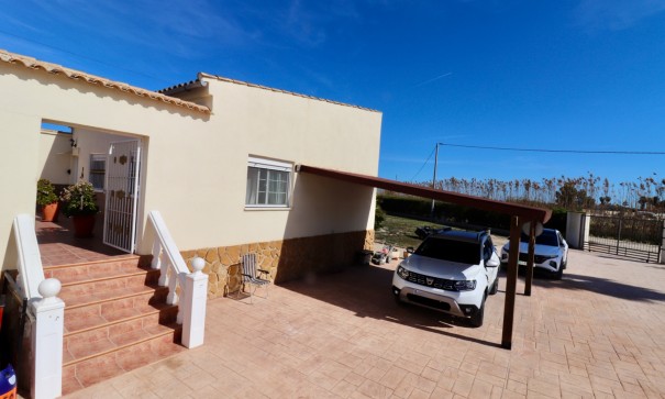 Resale - Finca Landgut -
Catral