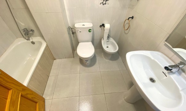 Revente - Appartement -
Torrevieja - La Mata