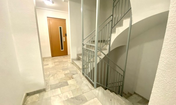 Revente - Appartement -
Torrevieja - La Mata