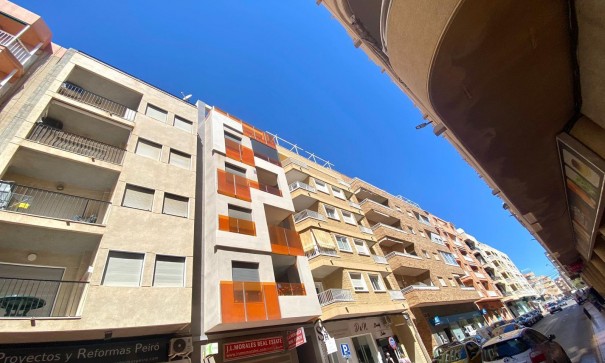 Revente - Appartement -
Torrevieja - La Mata