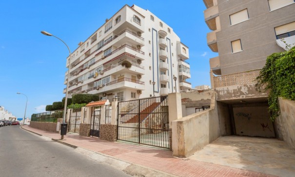 Revente - Appartement -
Torrevieja - Torreblanca