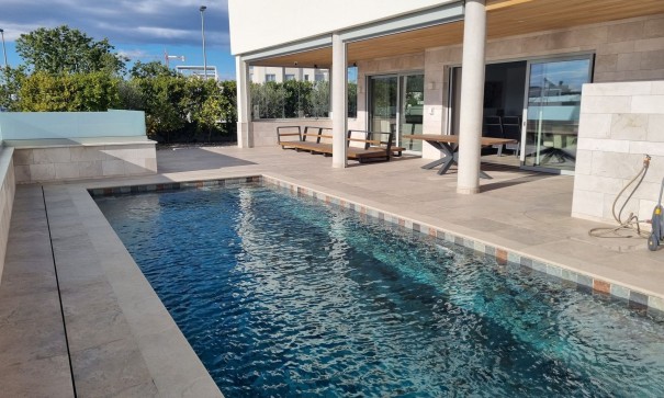 Videresalg - Fritliggende villa -
Benijofar