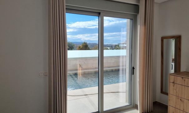 Videresalg - Fritliggende villa -
Benijofar