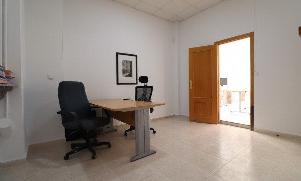 Resale - Kommerziell -
Jacarilla - Jacarilla - Town