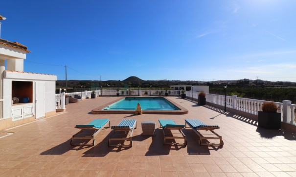 Återförsäljning - Finca lantlig egendom -
Rojales - Rojales - Country