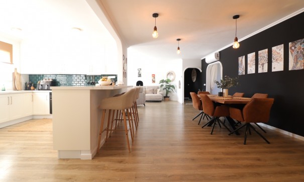 Återförsäljning - Finca lantlig egendom -
Rojales - Rojales - Country