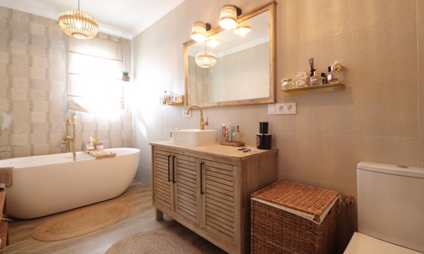 Återförsäljning - Finca lantlig egendom -
Rojales - Rojales - Country