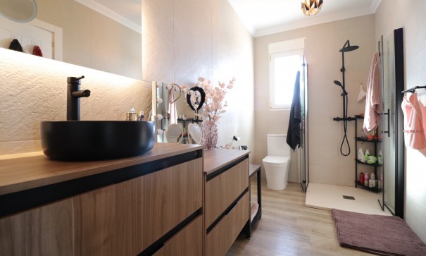 Återförsäljning - Finca lantlig egendom -
Rojales - Rojales - Country