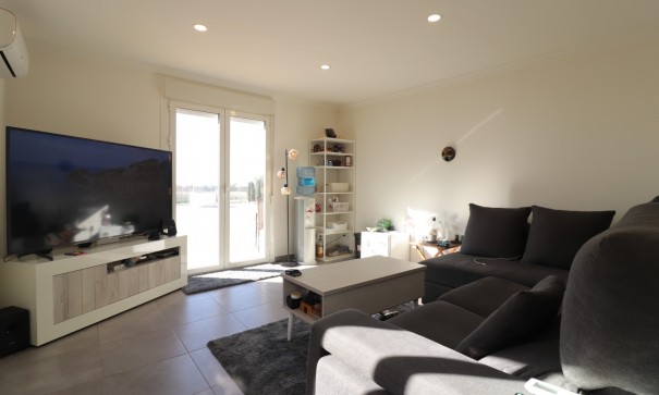 Återförsäljning - Finca lantlig egendom -
Rojales - Rojales - Country