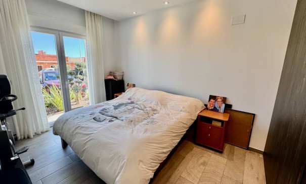 Sale - Detached Villa -
La Finca Golf - Algorfa