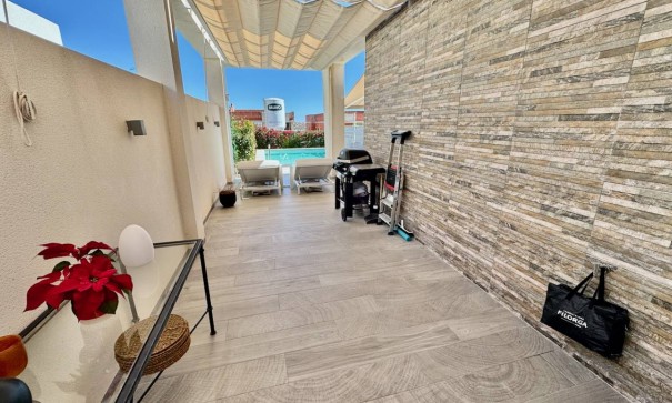 Sale - Detached Villa -
La Finca Golf - Algorfa