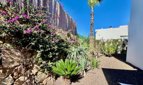 Sale - Detached Villa -
La Finca Golf - Algorfa