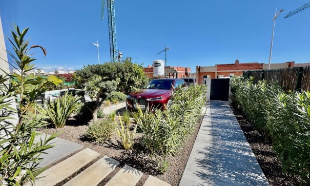 Sale - Detached Villa -
La Finca Golf - Algorfa