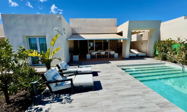 Sale - Detached Villa -
La Finca Golf - Algorfa