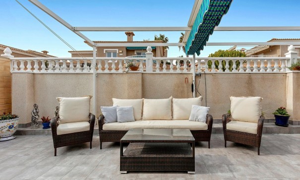 Återförsäljning - Fristående villa -
Torrevieja - Los Balcones - Los Altos del Edén