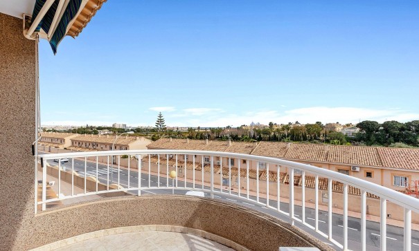 Återförsäljning - Fristående villa -
Torrevieja - Los Balcones - Los Altos del Edén