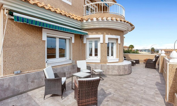 Återförsäljning - Fristående villa -
Torrevieja - Los Balcones - Los Altos del Edén