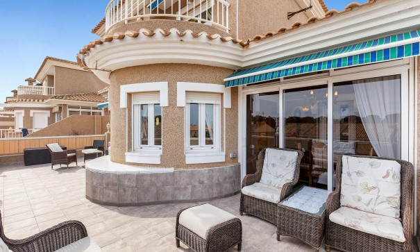 Återförsäljning - Fristående villa -
Torrevieja - Los Balcones - Los Altos del Edén