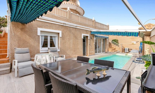 Återförsäljning - Fristående villa -
Torrevieja - Los Balcones - Los Altos del Edén