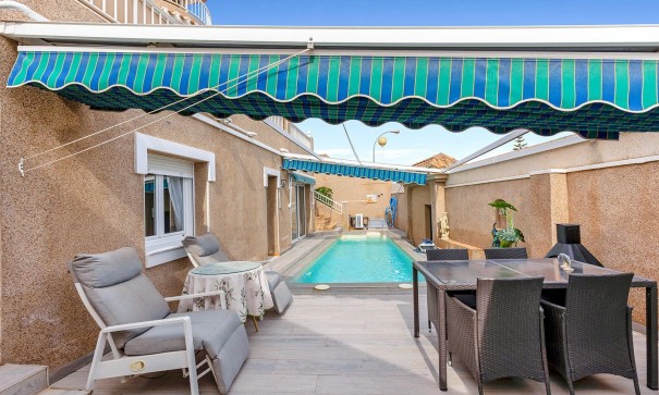 Återförsäljning - Fristående villa -
Torrevieja - Los Balcones - Los Altos del Edén