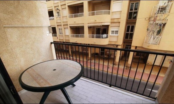 Revente - Appartement -
Torrevieja - La Mata