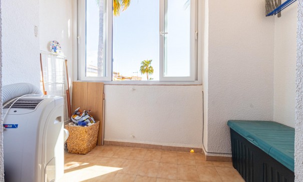 Sale - Apartment Flat -
Torrevieja - Punta prima