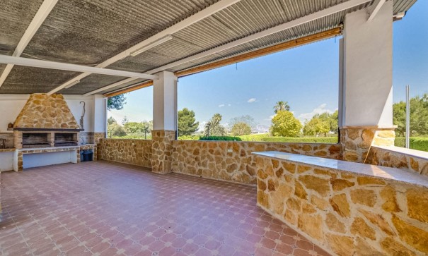 Herverkoop - Finca Landelijk pand -
Jacarilla