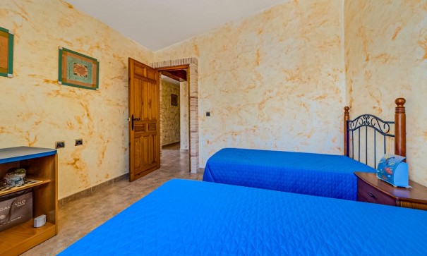 Herverkoop - Finca Landelijk pand -
Jacarilla